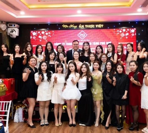 YEAR END PARTY PHÚ QUÝ - HÀNH TRÌNH NHÌN LẠI, TRI ÂN VÀ BỨT PHÁ