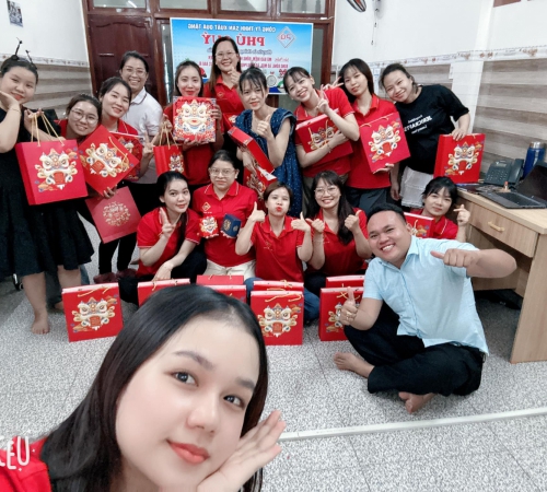 TRUNG THU - ĐÓN CHỊ HẰNG CÙNG TEAM PHÚ QUÝ