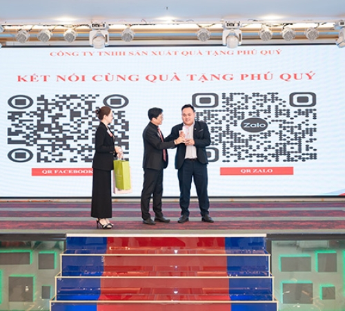 QUÀ TẶNG PHÚ QUÝ ĐỒNG HÀNH VỚI VAI TRÒ NHÀ TÀI TRỢ KIM CƯƠNG TẠI SỰ KIỆN BNI BTN