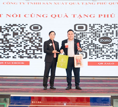 QUÀ TẶNG PHÚ QUÝ ĐỒNG HÀNH VỚI VAI TRÒ NHÀ TÀI TRỢ KIM CƯƠNG TẠI SỰ KIỆN BNI BTN