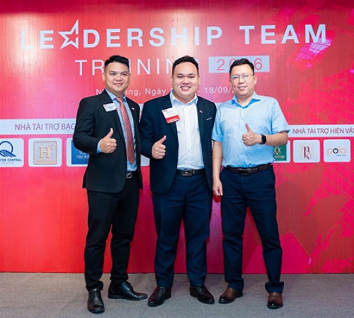 QUÀ TẶNG PHÚ QUÝ THAM GIA BNI CRYSTAL LEADERSHIP TEAM TRAINING 2026