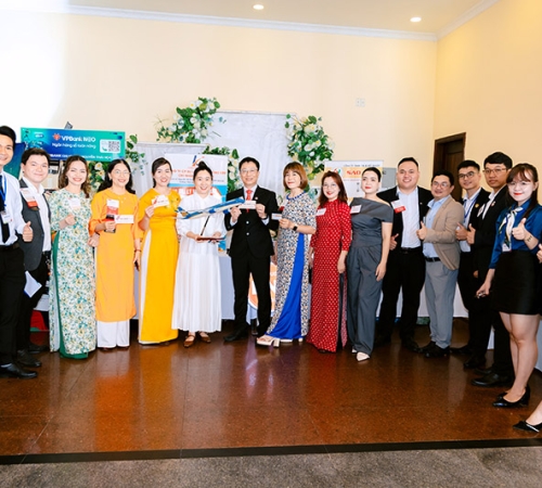 ĐỒNG HÀNH CÙNG KẾT NỐI - PHÚ QUÝ THAM GIA NGÀY HỘI KHÁCH MỜI BNI CRYSTAL