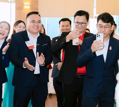ĐỒNG HÀNH CÙNG KẾT NỐI - PHÚ QUÝ THAM GIA NGÀY HỘI KHÁCH MỜI BNI CRYSTAL
