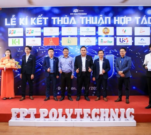 HỢP TÁC – PHÁT TRIỂN DÀI LÂU GIỮA QUÀ TẶNG PHÚ QUÝ CÙNG TRƯỜNG CAO ĐẲNG FPT
