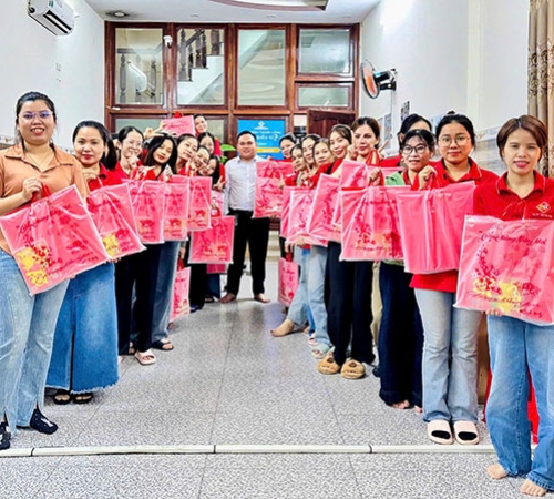 QUÀ TẶNG PHÚ QUÝ CHÚC MỪNG GIÁNG SINH VÀ TẾT DƯƠNG LỊCH