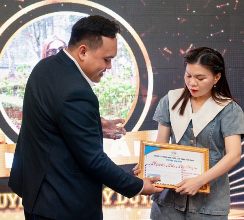 PHÚ QUÝ MUA BẢO HIỂM NHÂN THỌ CHO NHÂN VIÊN GẮN BÓ: TRI ÂN – GẮN KẾT – PHÁT TRIỂN BỀN VỮNG