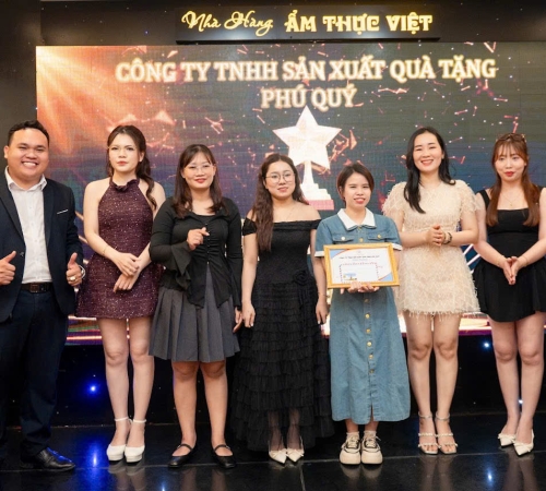 QUÀ TẶNG PHÚ QUÝ TỔNG KẾT QUÝ 1/2025: TỰ HÀO HÀNH TRÌNH – SẴN SÀNG BỨT PHÁ