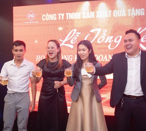 QUÀ TẶNG PHÚ QUÝ TỔNG KẾT QUÝ 1/2025: TỰ HÀO HÀNH TRÌNH – SẴN SÀNG BỨT PHÁ