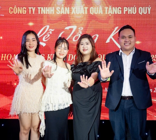 QUÀ TẶNG PHÚ QUÝ TỔNG KẾT QUÝ 1/2025: TỰ HÀO HÀNH TRÌNH – SẴN SÀNG BỨT PHÁ