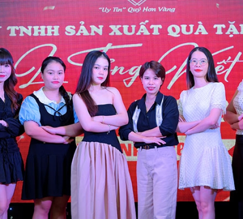 TỔNG KẾT QUÝ II/2025 – VINH DANH NHỮNG CHIẾN BINH XUẤT SẮC CỦA PHÚ QUÝ