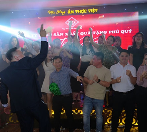 TỔNG KẾT QUÝ II/2025 – VINH DANH NHỮNG CHIẾN BINH XUẤT SẮC CỦA PHÚ QUÝ