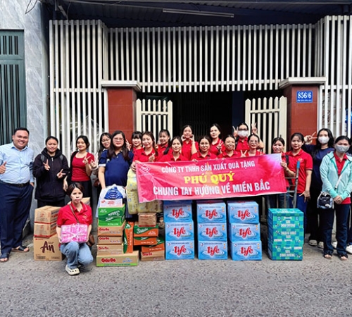 PHÚ QUÝ CHUNG TAY HƯỚNG VỀ MIỀN BẮC - SAN SẺ YÊU THƯƠNG CÙNG BÀ CON VÙNG LŨ