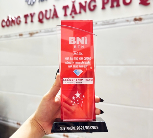 QUÀ TẶNG PHÚ QUÝ ĐỒNG HÀNH VỚI VAI TRÒ NHÀ TÀI TRỢ KIM CƯƠNG TẠI SỰ KIỆN BNI BTN