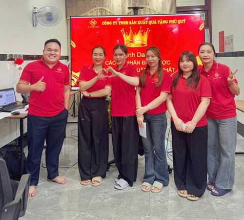 QUÀ TẶNG PHÚ QUÝ VINH DANH NHÂN VIÊN KINH DOANH XUẤT SẮC THÁNG 4 - 2026