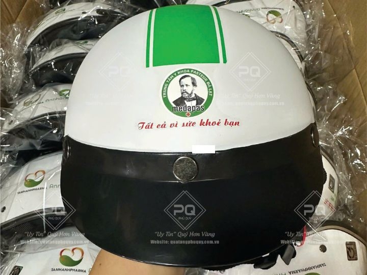 IN NÓN BẢO HIỂM TRUNG TÂM TIÊM CHỦNG