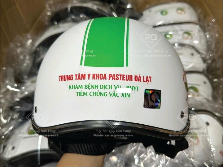IN NÓN BẢO HIỂM TRUNG TÂM TIÊM CHỦNG