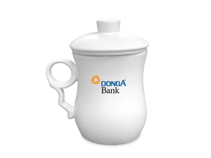LY SỨ IN LOGO DONG A BANK – QUÀ TẶNG THƯƠNG HIỆU THANH LỊCH, CHUYÊN NGHIỆP