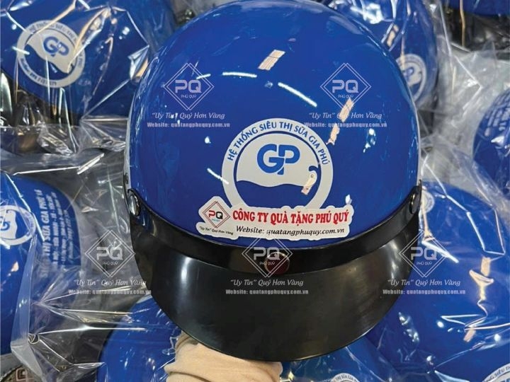 IN MŨ BẢO HIỂM CỬA HÀNG SỮA