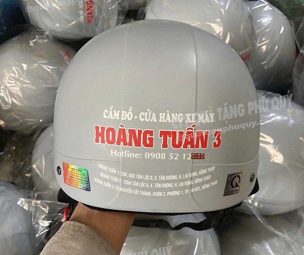 Phú Quý chuyên cung cấp nón bảo hiểm in logo tại Quảng Trị