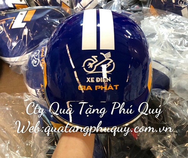 Nón bảo hiểm in logo theo yêu cầu của Phú Quý