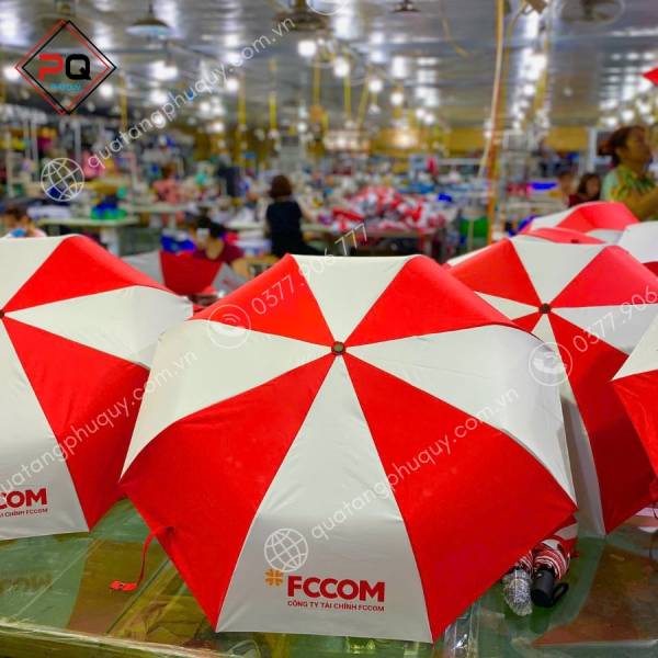 Dù cầm tay in logo có tính thiết thực cao, sử dụng lâu dài