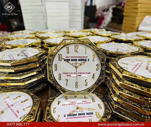 Đồng hồ treo tường in logo công ty vàng bạc Kim Kim Hồng 2
