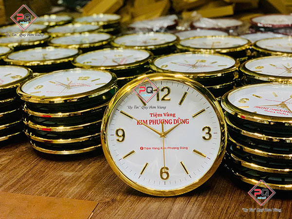 In logo đồng hồ treo tường là gì? In logo đồng hồ treo tường là gì?