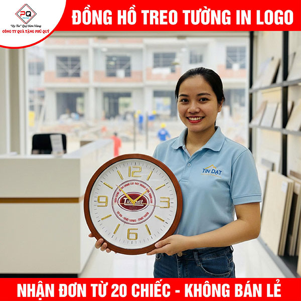 Đồng hồ tròn viền giả gỗ số nổi