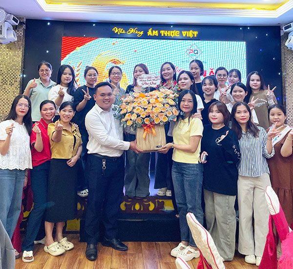 Mừng kỷ niệm 6 năm thành lập công ty Quà Tặng Phú Quý Mừng kỷ niệm 6 năm thành lập công ty Quà Tặng Phú Quý