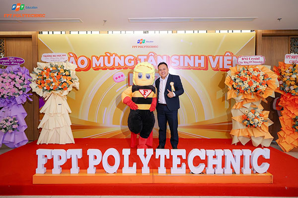 Kết nối doanh nghiệp với nhà trường và thế hệ trẻ