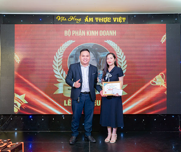Top 1 nhân viên kinh doanh xuất sắc