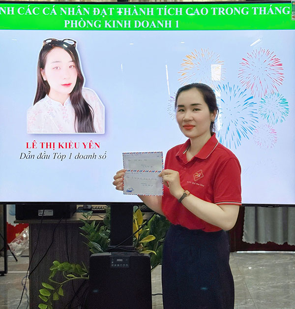 Kiều Yên - Top 1 doanh số của phòng kinh doanh 1