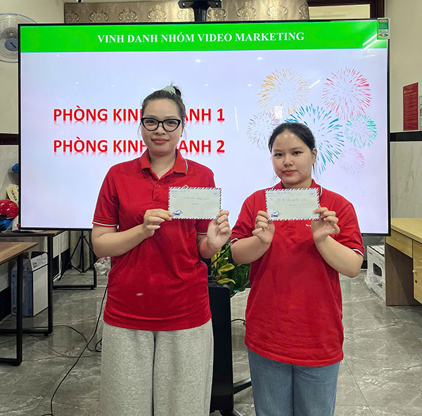 Khen thưởng đóng góp tích cực trong hoạt động xây dựng video marketing