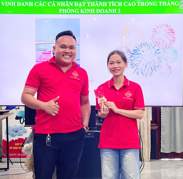 Top 2 nhân viên kinh doanh xuất sắc PKD2