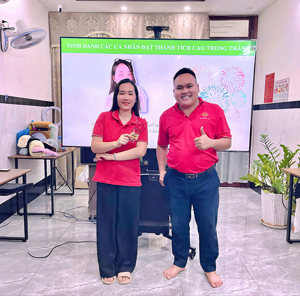 Chúc mừng top 1 nhân viên kinh doanh xuất sắc - Lê Thị Kiều Yên