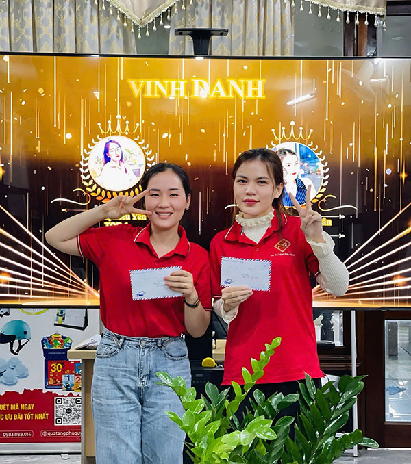 Phú Quý vinh danh nhân viên xuất sắc tháng 11 Phú Quý vinh danh nhân viên xuất sắc tháng 11