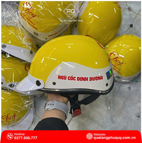 Thiết kế mũ bảo hiểm in logo đơn giản để tiết kiệm chi phí