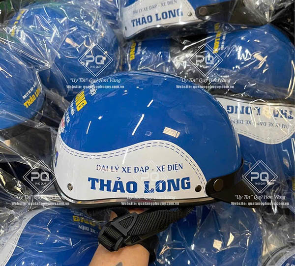 Tặng nón bảo hiểm in logo giúp tăng tỉ lệ chốt đơn