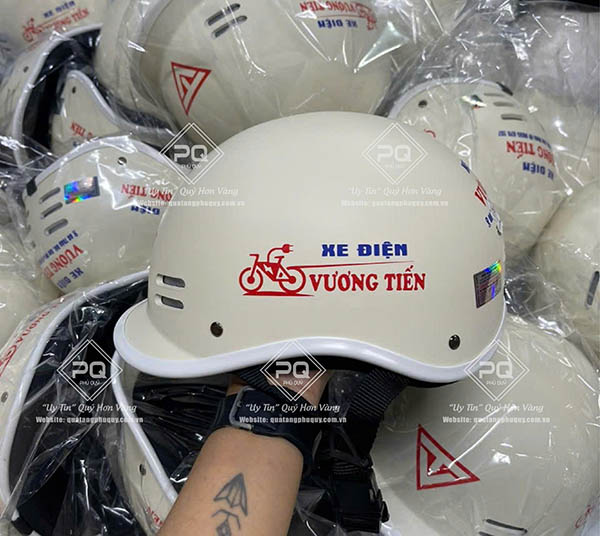 Quà tặng nón bảo hiểm xe đạp điện in logo giúp xây dựng hình ảnh chuyên nghiệp