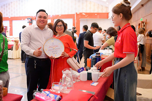Phú Quý mang đến giải pháp quà tặng thương hiệu hiệu quả bền vững
