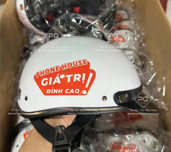 Nón bảo hiểm in logo là quà tặng thiết thực và ý nghĩa
