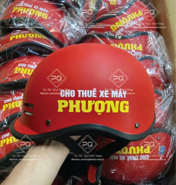 Nón bảo hiểm in logo tại Phú Quý được sản xuất theo quy trình chuyên nghiệp, hiện đại