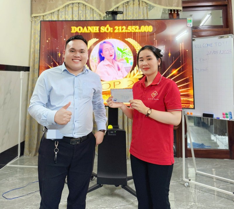 Top 2 nhân viên kinh doanh xuất sắc