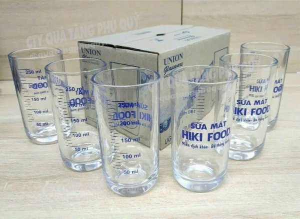 Ly thủy tinh in logo làm quà tặng sự kiện