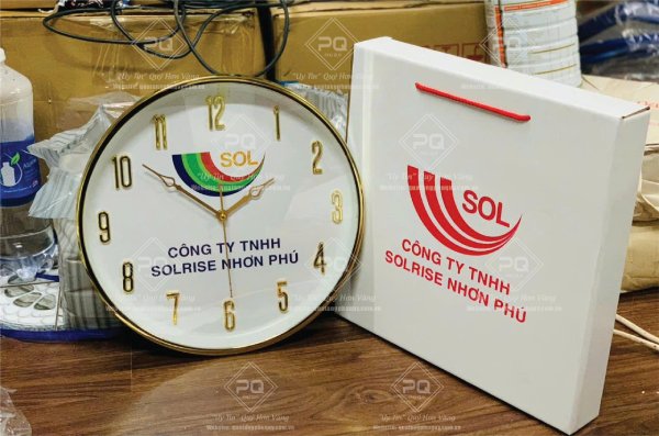 Đồng hồ treo tường in logo