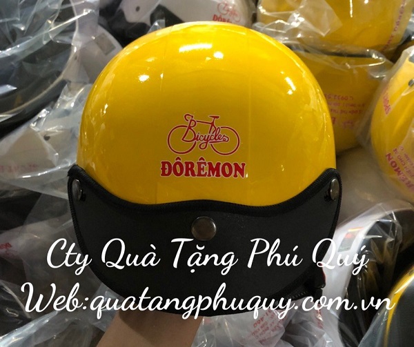 Chọn nón bảo hiểm in logo làm quà tặng