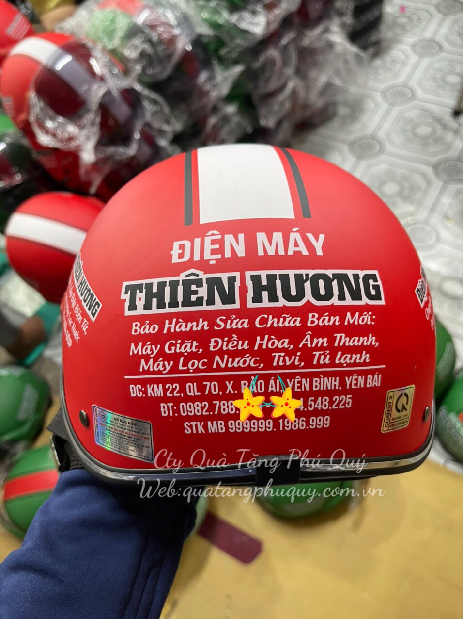 in mũ bảo hiểm quảng cáo