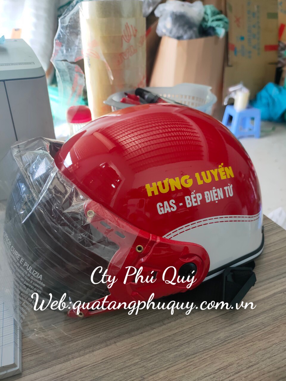 in logo mũ bảo hiểm tại quy nhơn