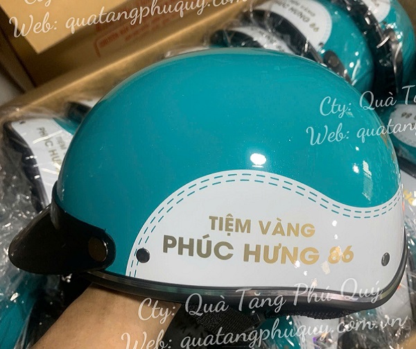 Nón bảo hiểm in logo chất lượng phù hợp làm quà tặng doanh nghiệp 