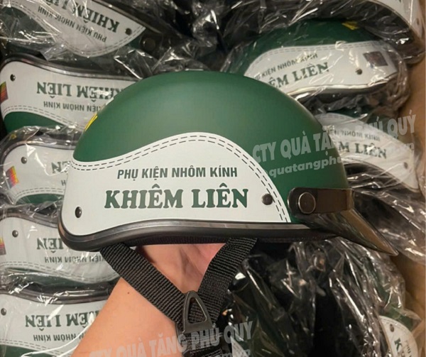 Nón bảo hiểm in logo chất lượng phù hợp làm quà tặng doanh nghiệp